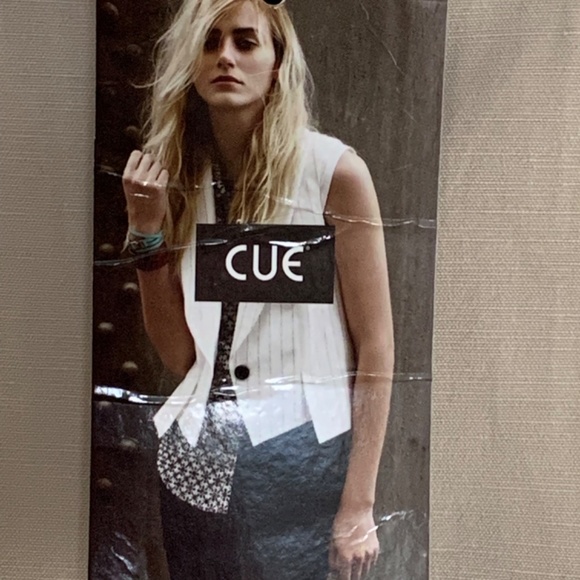 Bnwt Linen Sleeveless Blouse By Cue - Picture 9 of 9